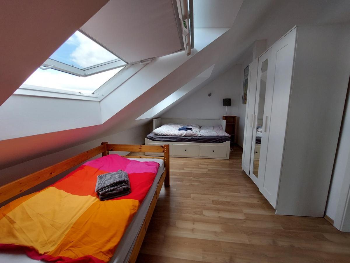 Apartment Fewo, 55 Qm, Voll Ausgestattet, Mit Sued-loggia, Naehe Voelkerschlachtdenkmal *